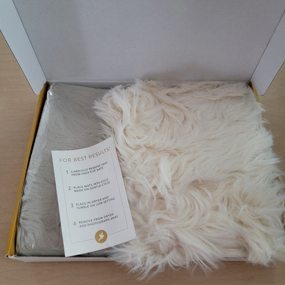 First Landings Premium Faux Fur Photography Prop- 2 Mats 24x28 Inches Cream Gray - Picture 2 of 4
